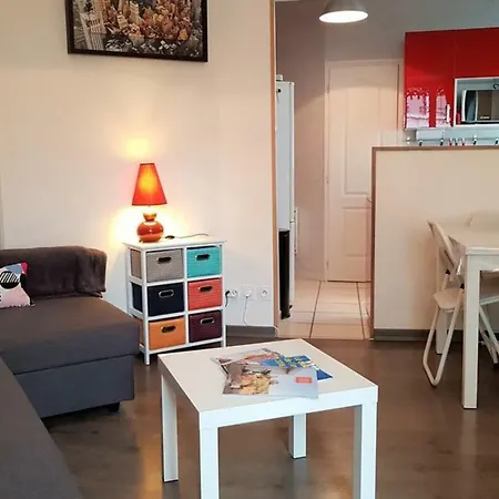 Come To Discover This Pretty Next To The Train Stationgem #a0 Apartment *